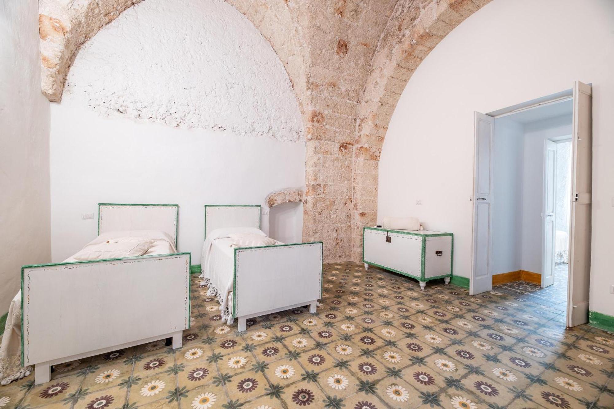 Appartamento Matilde Racale Bagian luar foto